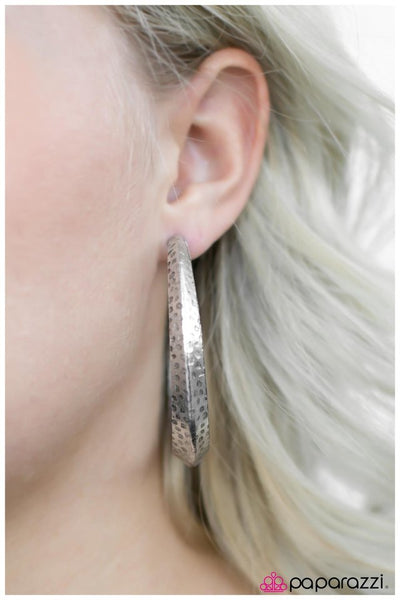 Jungle To Jungle - Paparazzi - Silver Thick Textured Hoop Earrings