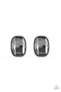 Incredibly Iconic - Paparazzi - Silver Post Earrings