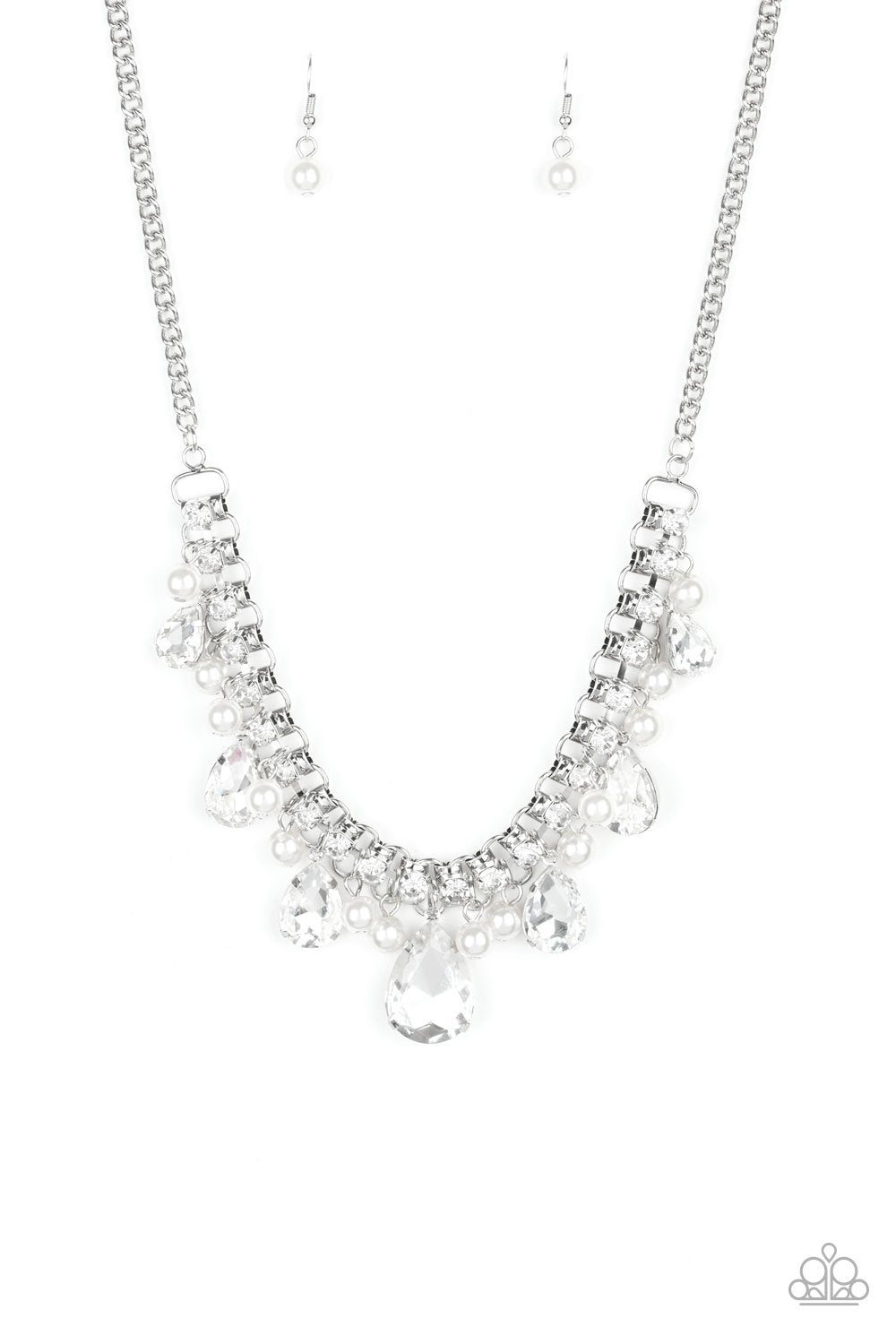 Knockout Queen - Paparazzi - White Necklace