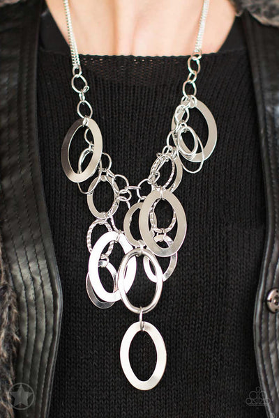 A Silver Spell - Paparazzi - Silver Oval Link Blockbuster Necklace