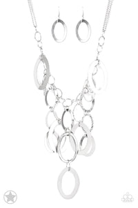 A Silver Spell - Paparazzi - Silver Oval Link Blockbuster Necklace