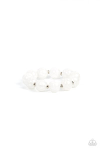 Arctic Affluence - Paparazzi - White Crackly Glassy Bead Stretchy Bracelet