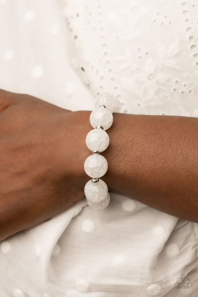 Arctic Affluence - Paparazzi - White Crackly Glassy Bead Stretchy Bracelet