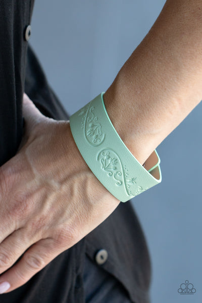 Butterfly Canopy - Paparazzi - Green Leather Butterfly Stamped Snap Bracelet
