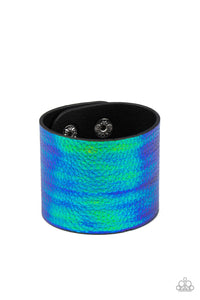 Cosmo Cruise - Paparazzi - Blue and Green Shimmer Crocodile Leather Snap Bracelet