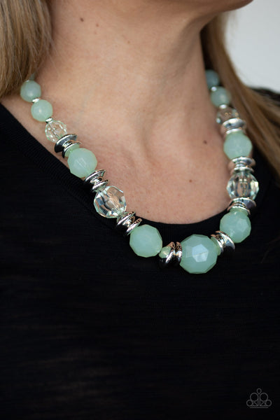 Dine and Dash - Paparazzi - Green and Silver Faceted Bead Short Necklace