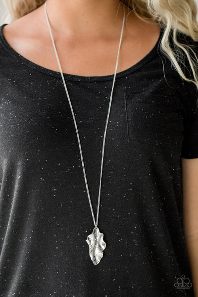 Fiercely Fall - Paparazzi - Silver Leaf Pendant Necklace