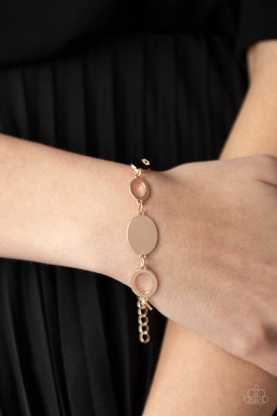 OVAL and Out - Paparazzi - Rose Gold Disc and Oval Clasp Bracelet