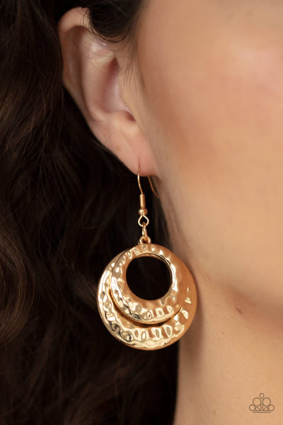 Perfectly Imperfect - Paparazzi - Gold Hammered Circular Earrings