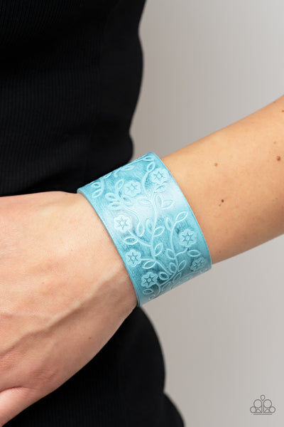 Rosy Wrap Up - Paparazzi - Blue Flower Print Leather Snap Bracelet