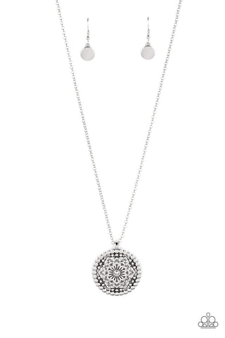 Summer HOMESTEAD - Paparazzi - Silver Floral Circular Pendant Necklace