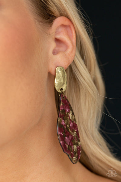 Fish Out Of Water - Paparazzi - Brass Post Earrings